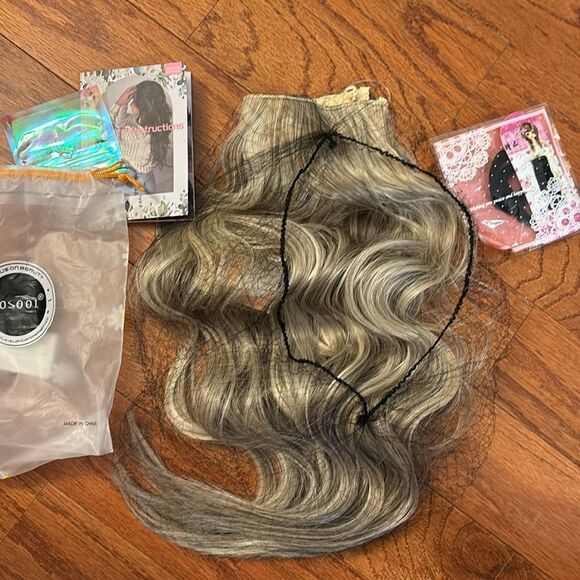 20 inch invisible hair extension comes with all accessories - Picture 12 of 12
